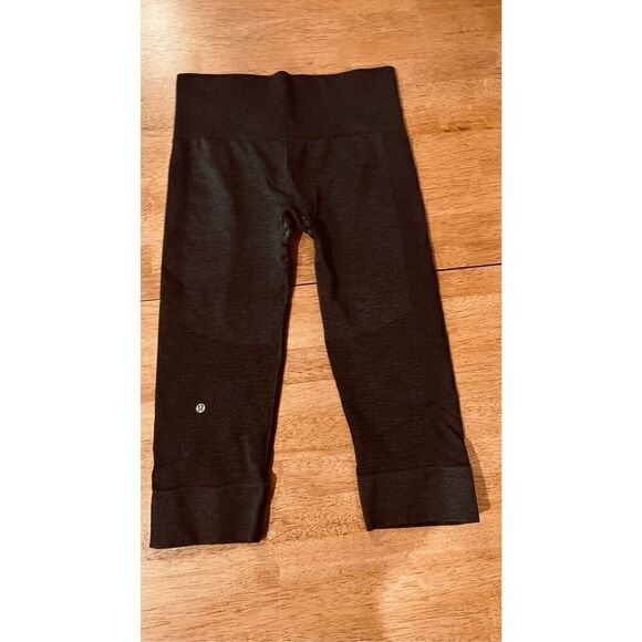 Lululemon All In Pant Seamless Cropped Leggings olive Green SZ XS - Picture 3 of 8